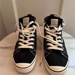 Cariuma Black and White Canvas High-Top Sneakers